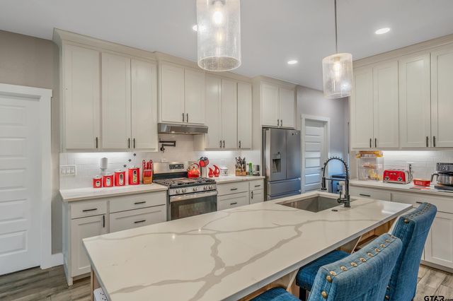 305 Private Road 6305, Mineola, TX 75773