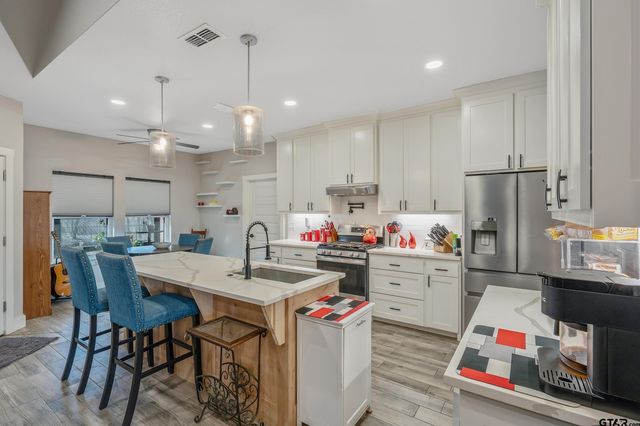 305 Private Road 6305, Mineola, TX 75773