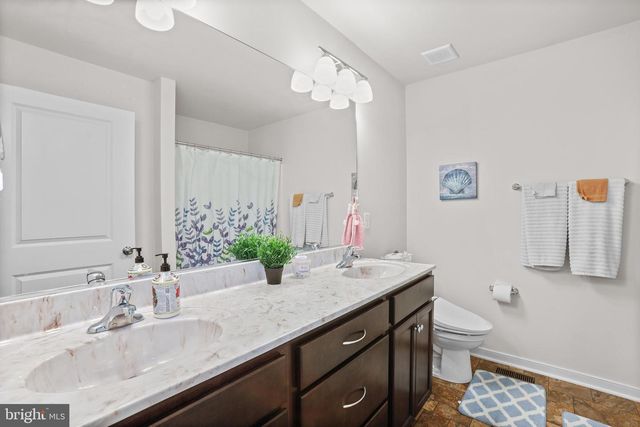662 N GLEBE RD, Montross, VA 22520