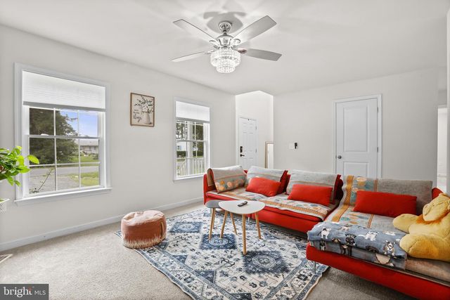 662 N GLEBE RD, Montross, VA 22520