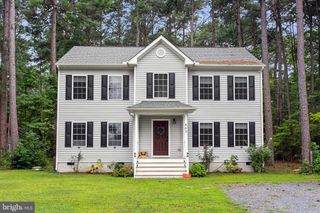 662 N GLEBE RD, Montross, VA 22520