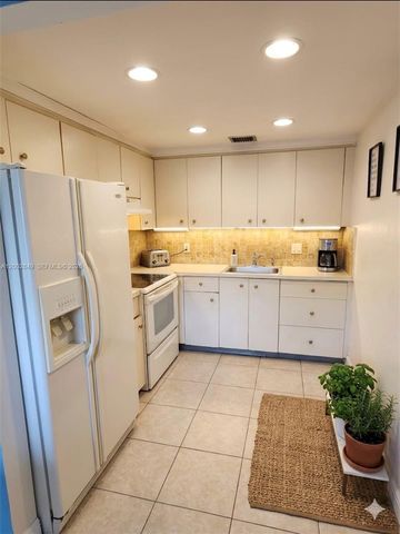 1401 SW 134th Way 106C, Pembroke Pines, FL 33027