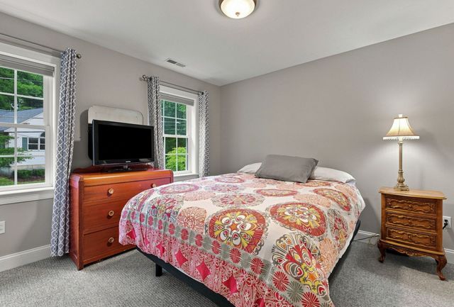 19 Riverside Drive, North Reading, MA 01864