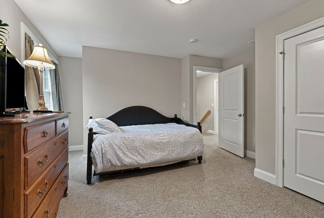 19 Riverside Drive, North Reading, MA 01864