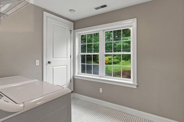 19 Riverside Drive, North Reading, MA 01864