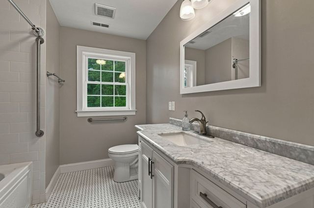 19 Riverside Drive, North Reading, MA 01864
