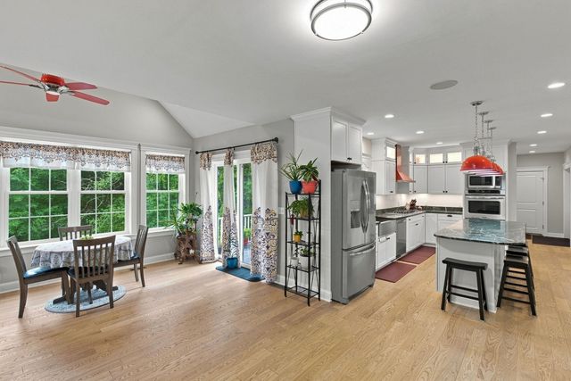 19 Riverside Drive, North Reading, MA 01864
