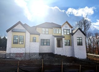 5721 Nola Dr, Arrington, TN 37014