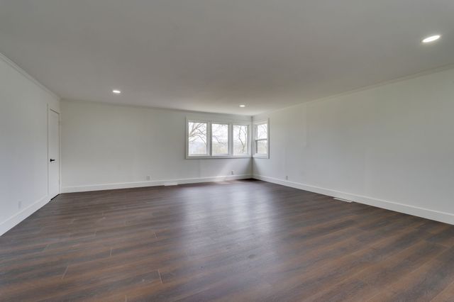 6612 Fox Hollow Rd, Nashville, TN 37205