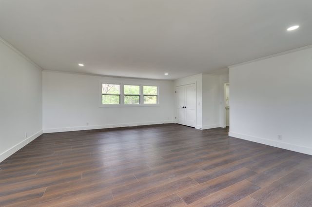 6612 Fox Hollow Rd, Nashville, TN 37205