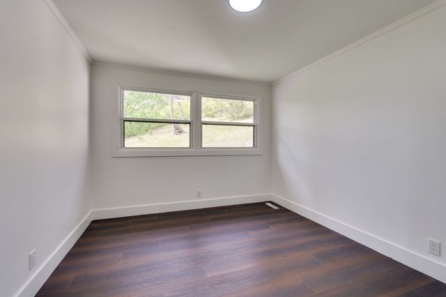 6612 Fox Hollow Rd, Nashville, TN 37205