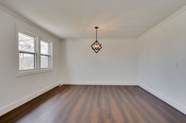 6612 Fox Hollow Rd, Nashville, TN 37205