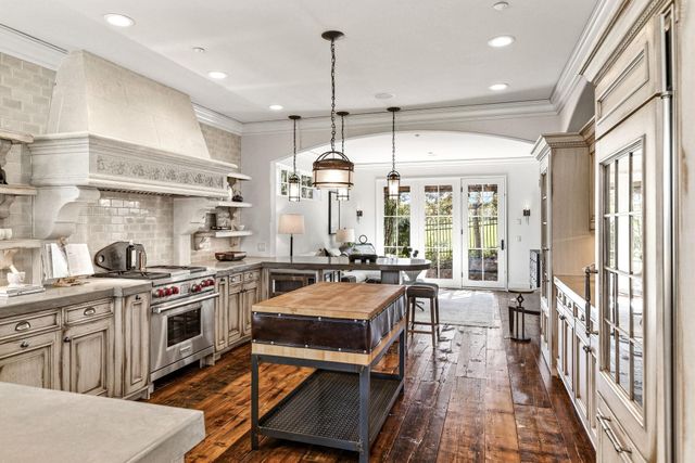 1660 Carriage Path, Golden Valley, MN 55422