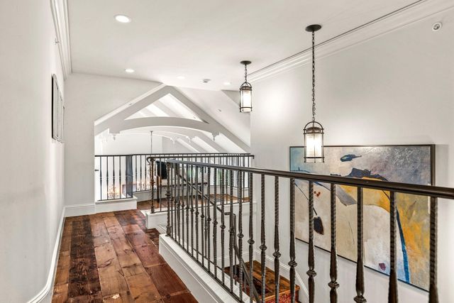 1660 Carriage Path, Golden Valley, MN 55422