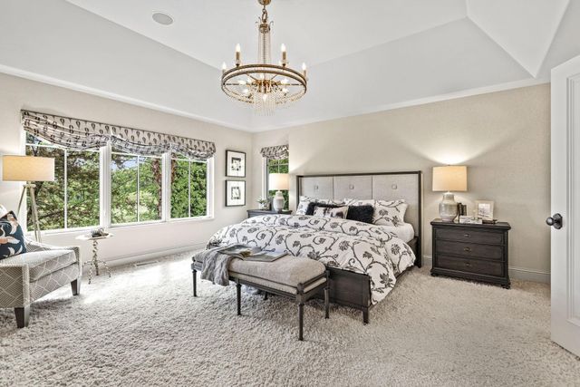 1660 Carriage Path, Golden Valley, MN 55422