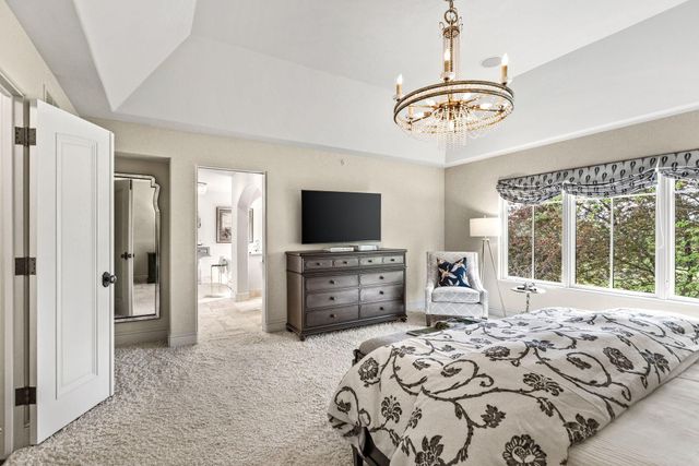 1660 Carriage Path, Golden Valley, MN 55422