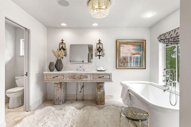 1660 Carriage Path, Golden Valley, MN 55422