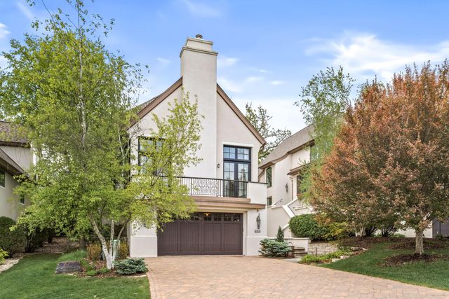 1660 Carriage Path, Golden Valley, MN 55422