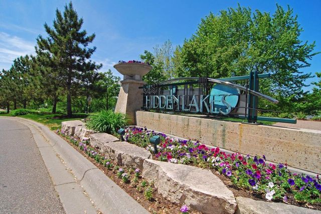 1660 Carriage Path, Golden Valley, MN 55422