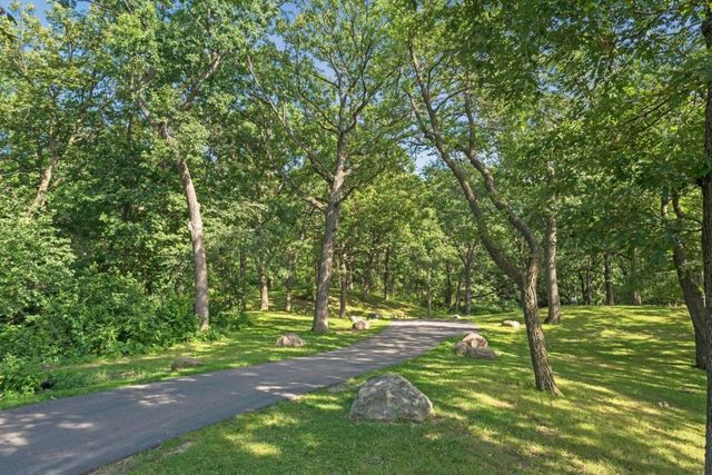 1660 Carriage Path, Golden Valley, MN 55422