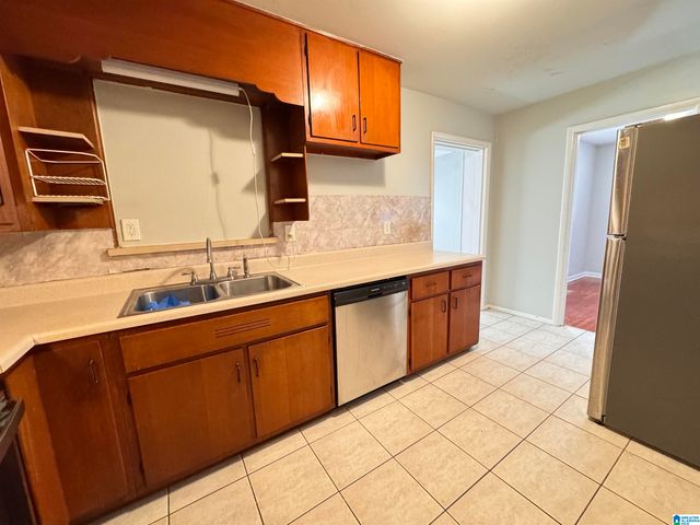 1113 LITTLE JOHN LANE, Birmingham, AL 35235