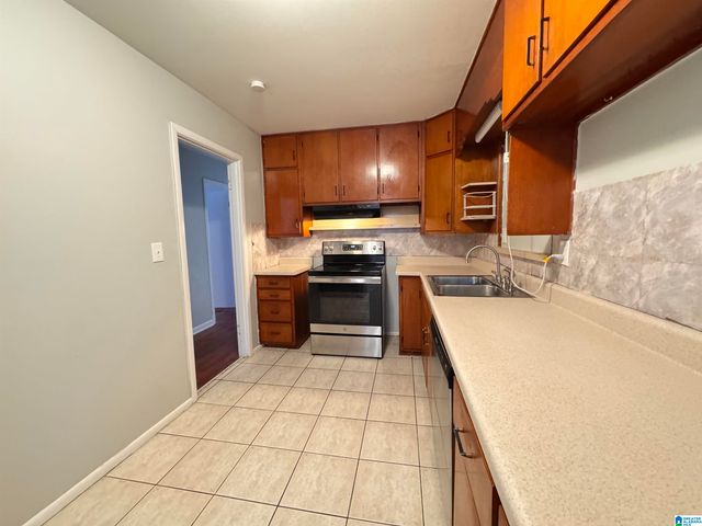 1113 LITTLE JOHN LANE, Birmingham, AL 35235