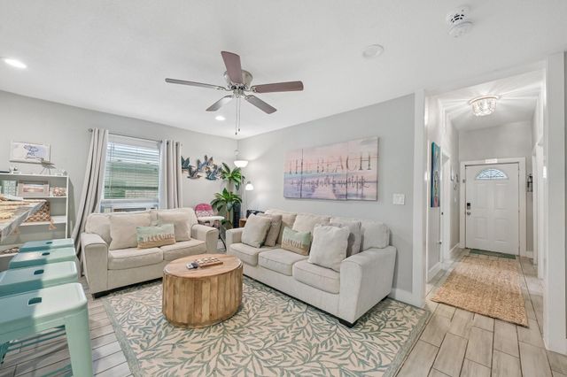 1022 Avenue L, Galveston, TX 77550