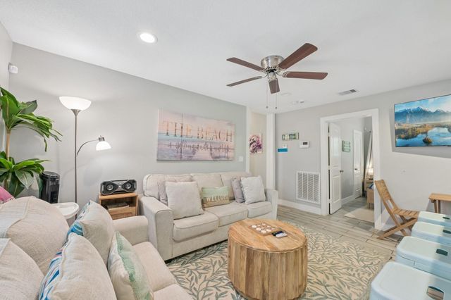 1022 Avenue L, Galveston, TX 77550