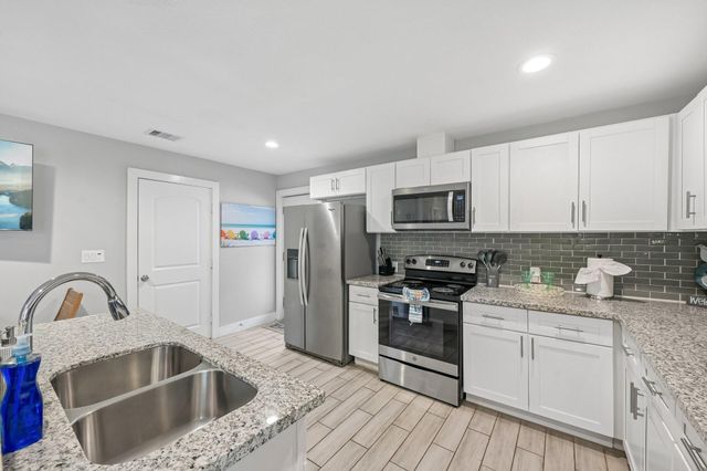 1022 Avenue L, Galveston, TX 77550