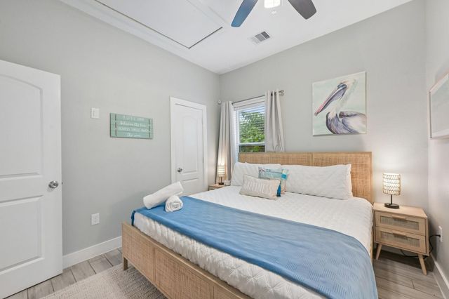 1022 Avenue L, Galveston, TX 77550
