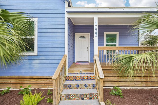 1022 Avenue L, Galveston, TX 77550