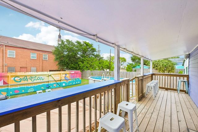 1022 Avenue L, Galveston, TX 77550