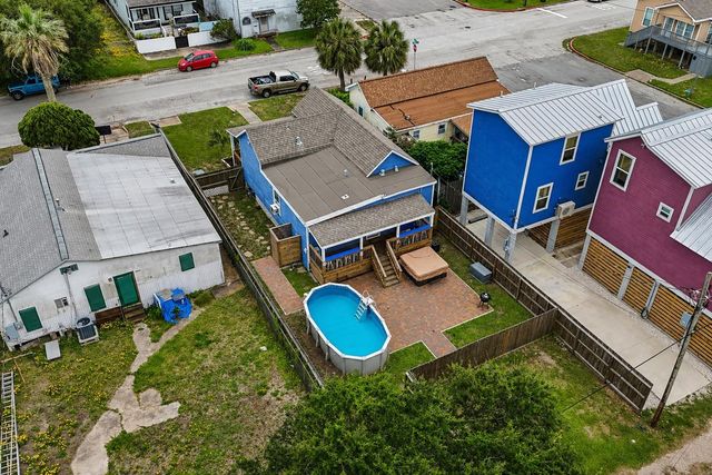 1022 Avenue L, Galveston, TX 77550