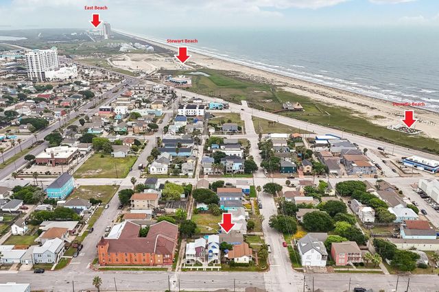1022 Avenue L, Galveston, TX 77550