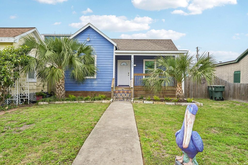 1022 Avenue L, Galveston, TX 77550
