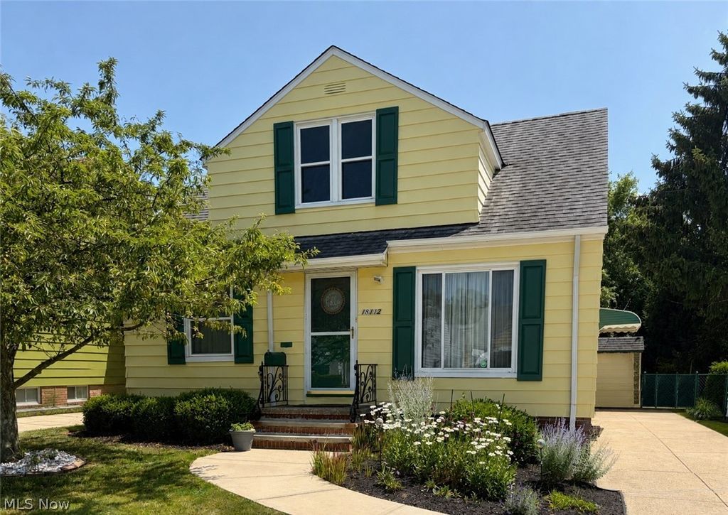 18112 Edinboro Avenue, Maple Heights, OH 44137