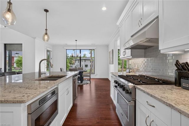1316 Lambeth LN, Virginia Beach, VA 23455