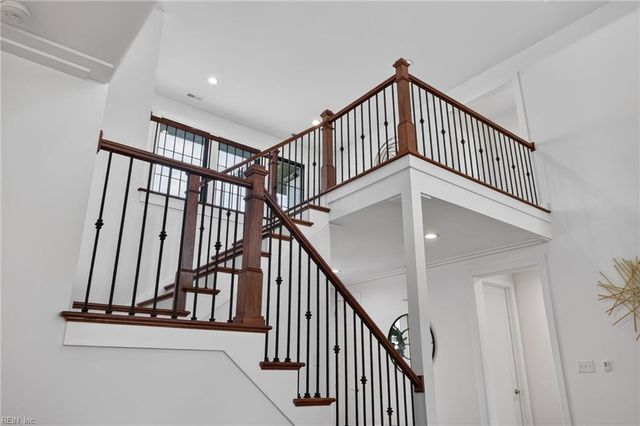 1316 Lambeth LN, Virginia Beach, VA 23455
