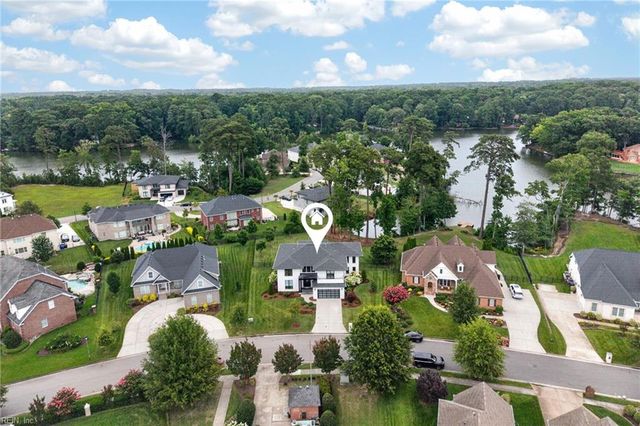 1316 Lambeth LN, Virginia Beach, VA 23455