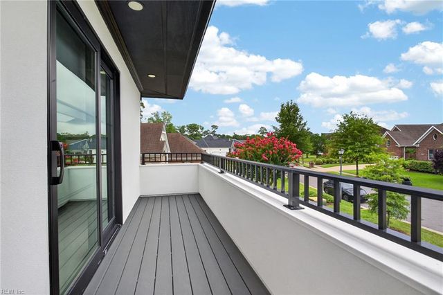 1316 Lambeth LN, Virginia Beach, VA 23455