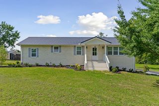 682 Shady Rest Rd, Mcminnville, TN 37110