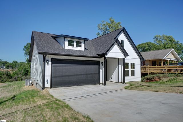 193 W Wood Street, Spartanburg, SC 29303