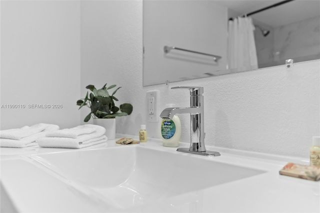 6445 SW 22nd Ct, Miramar, FL 33023