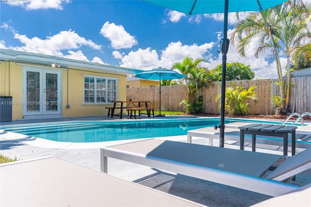 6445 SW 22nd Ct, Miramar, FL 33023