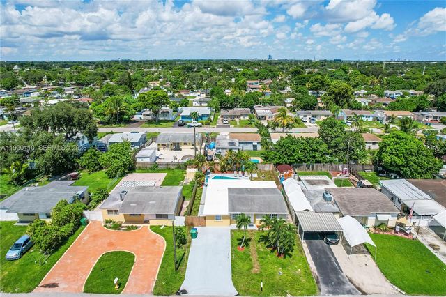 6445 SW 22nd Ct, Miramar, FL 33023