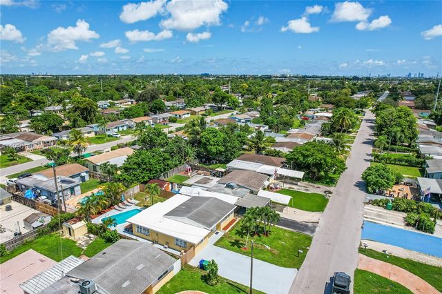 6445 SW 22nd Ct, Miramar, FL 33023