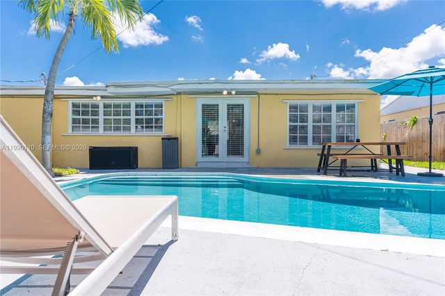 6445 SW 22nd Ct, Miramar, FL 33023