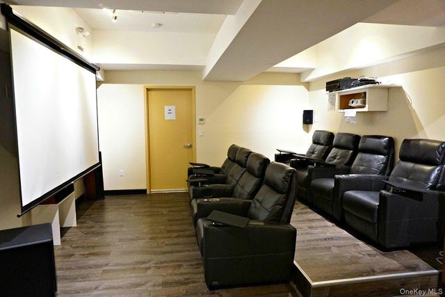 118-17 Union Turnpike 2E, Forest Hills, NY 11375