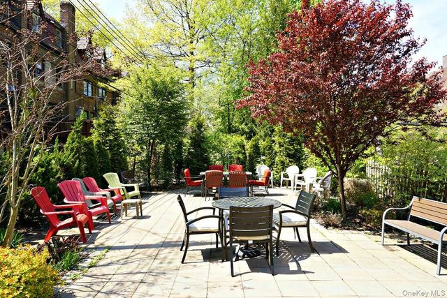 118-17 Union Turnpike 2E, Forest Hills, NY 11375