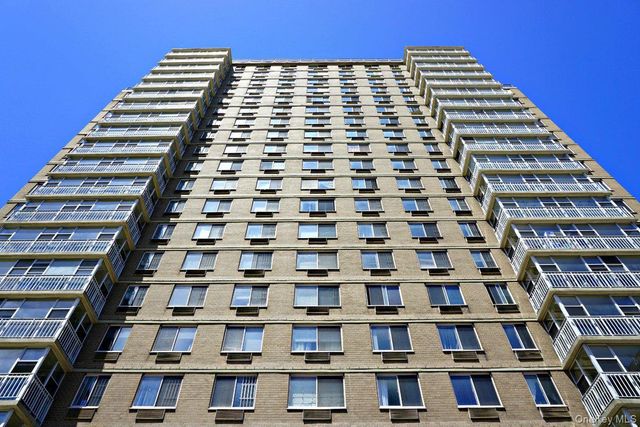 118-17 Union Turnpike 2E, Forest Hills, NY 11375